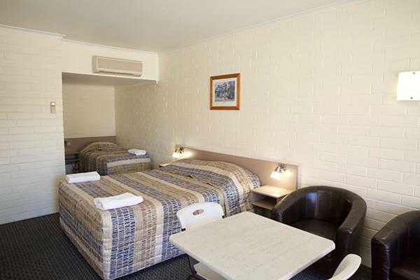 Pioneer Motel Goondiwindi Esterno foto